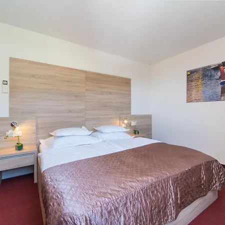 Antonija 4* Drvenik (Split-Dalmatia)