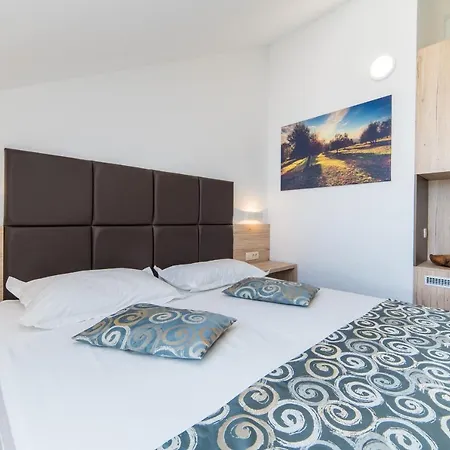 Antonija Hotel Drvenik (Split-Dalmatia)